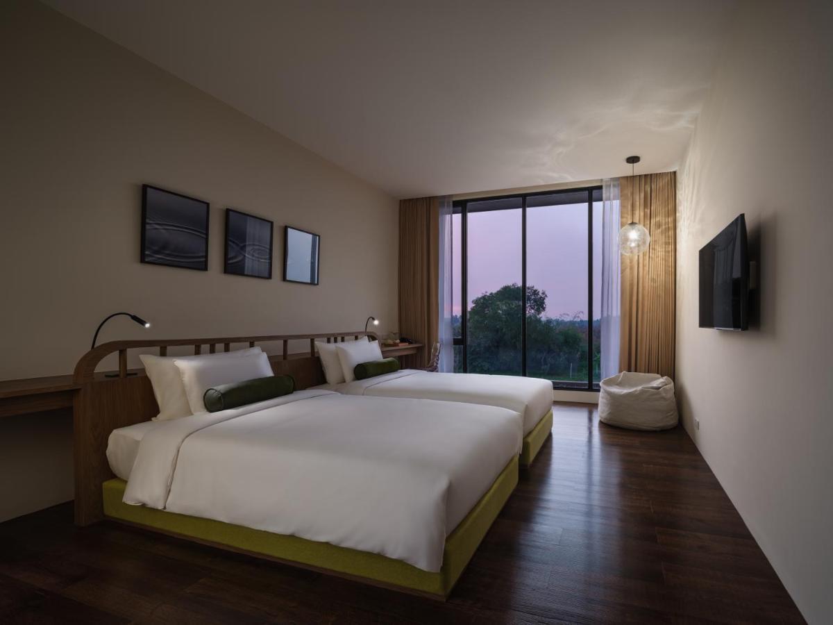 Neera Retreat Hotel Nakhon Pathom Luaran gambar